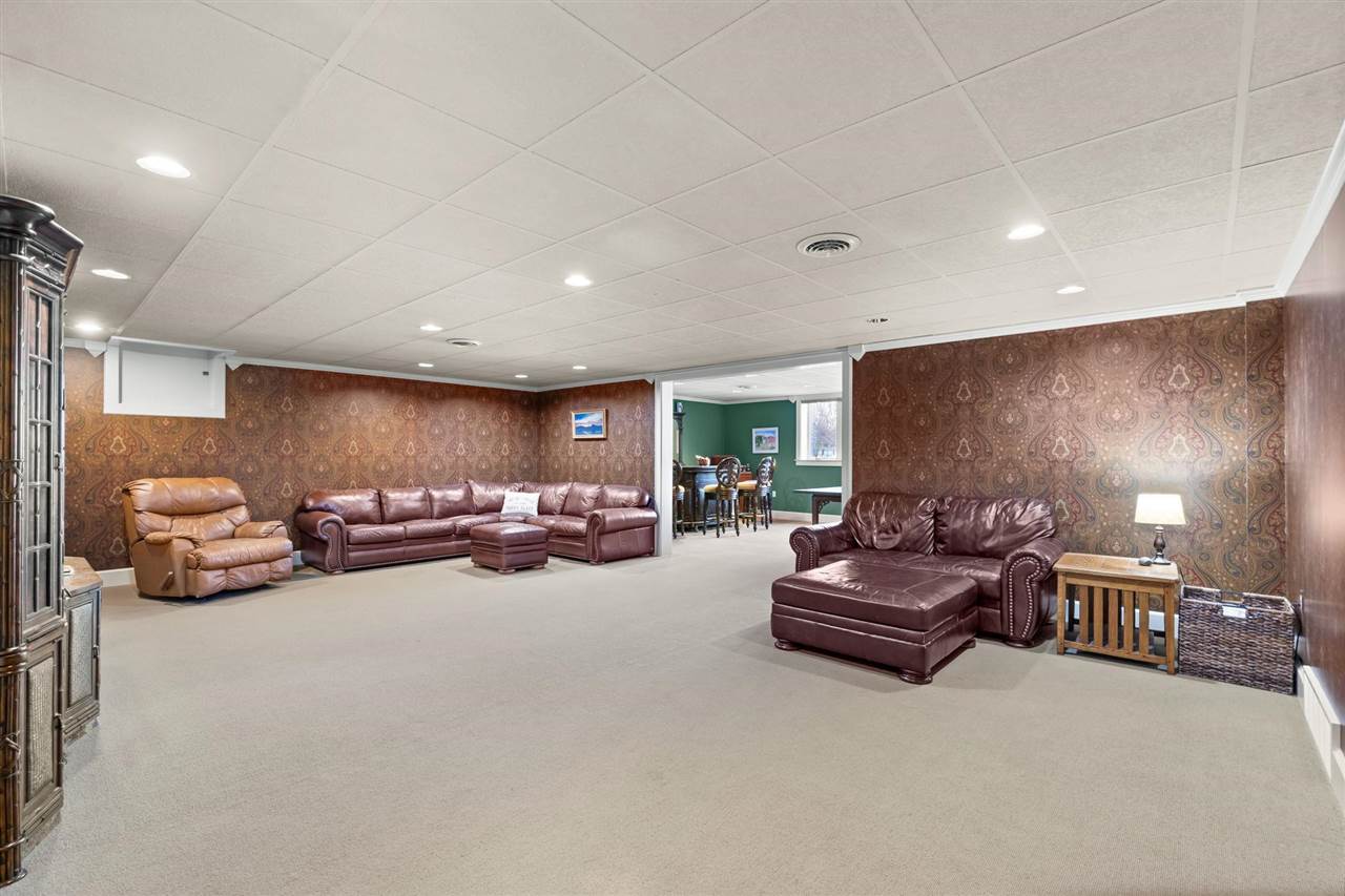 2286 Pinecrest Harbor Springs MI 49740