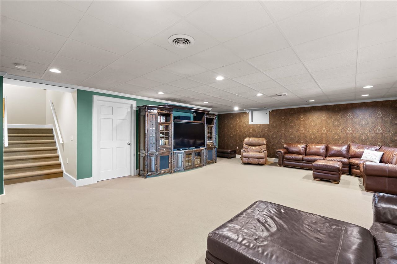 2286 Pinecrest Harbor Springs MI 49740