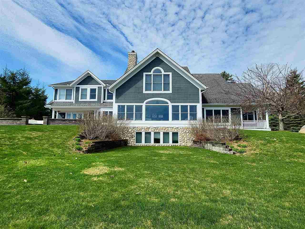 2286 Pinecrest Harbor Springs MI 49740
