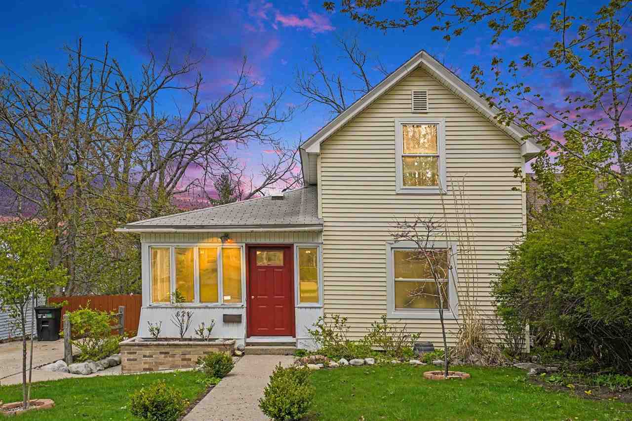 621 Grove Street Petoskey MI 49770