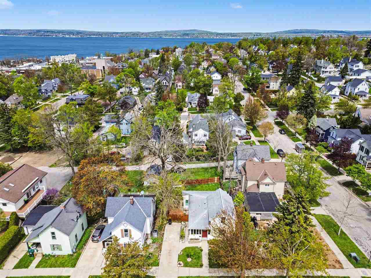 621 Grove Street Petoskey MI 49770