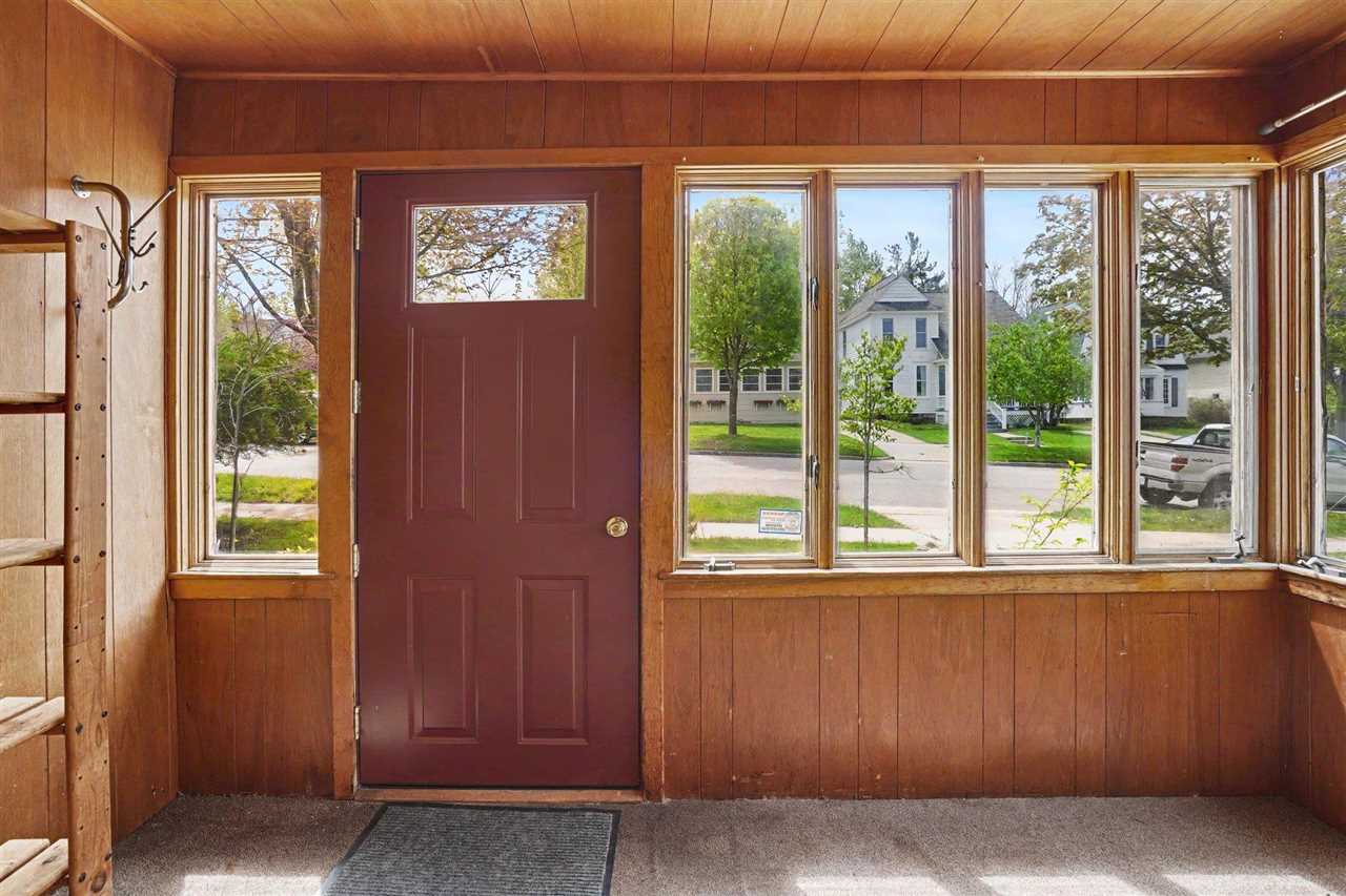621 Grove Street Petoskey MI 49770