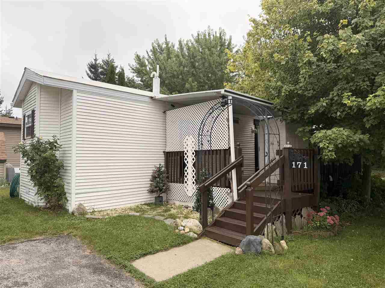 6685 N M-66 Charlevoix MI 49720