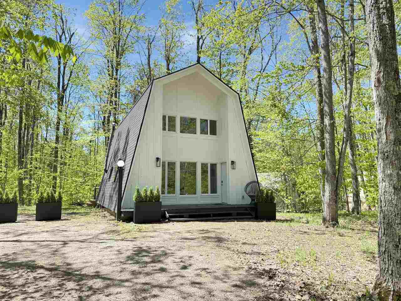 406 Sun Valley Drive Harbor Springs MI 49740