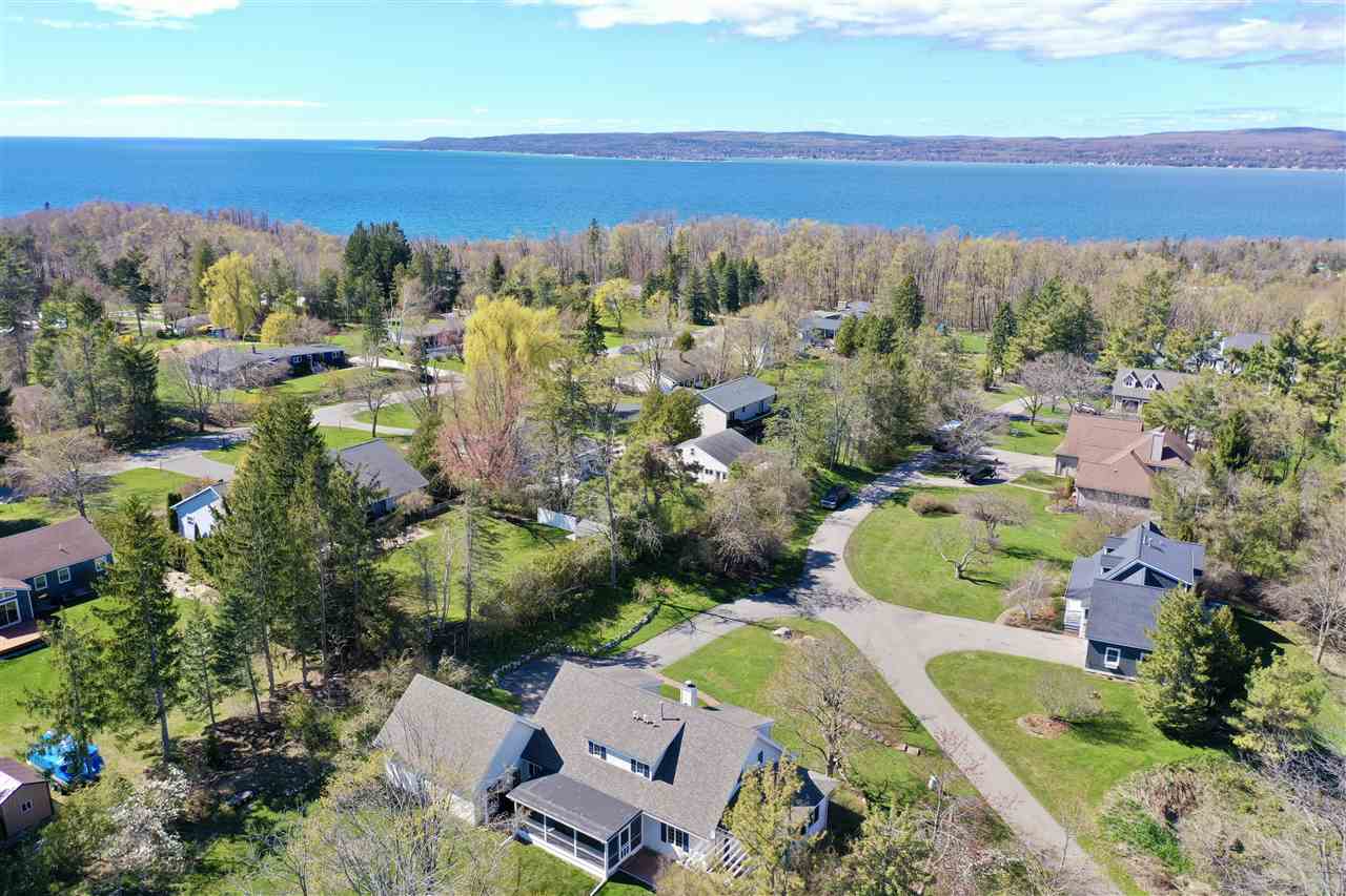 345 Foxwood Lane Petoskey MI 49770