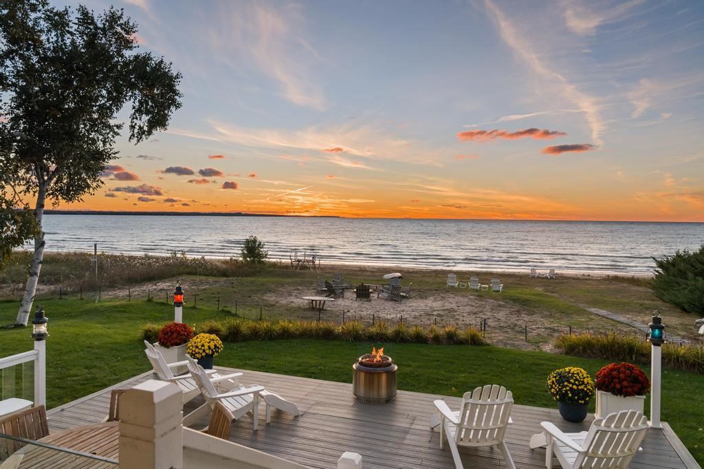 6709 E Wilderness Drive Mackinaw City MI 49701