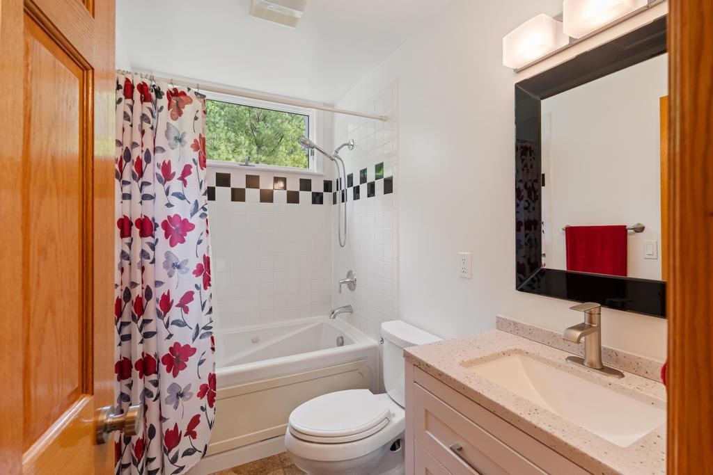 8715 Curtis Lane Petoskey MI 49770
