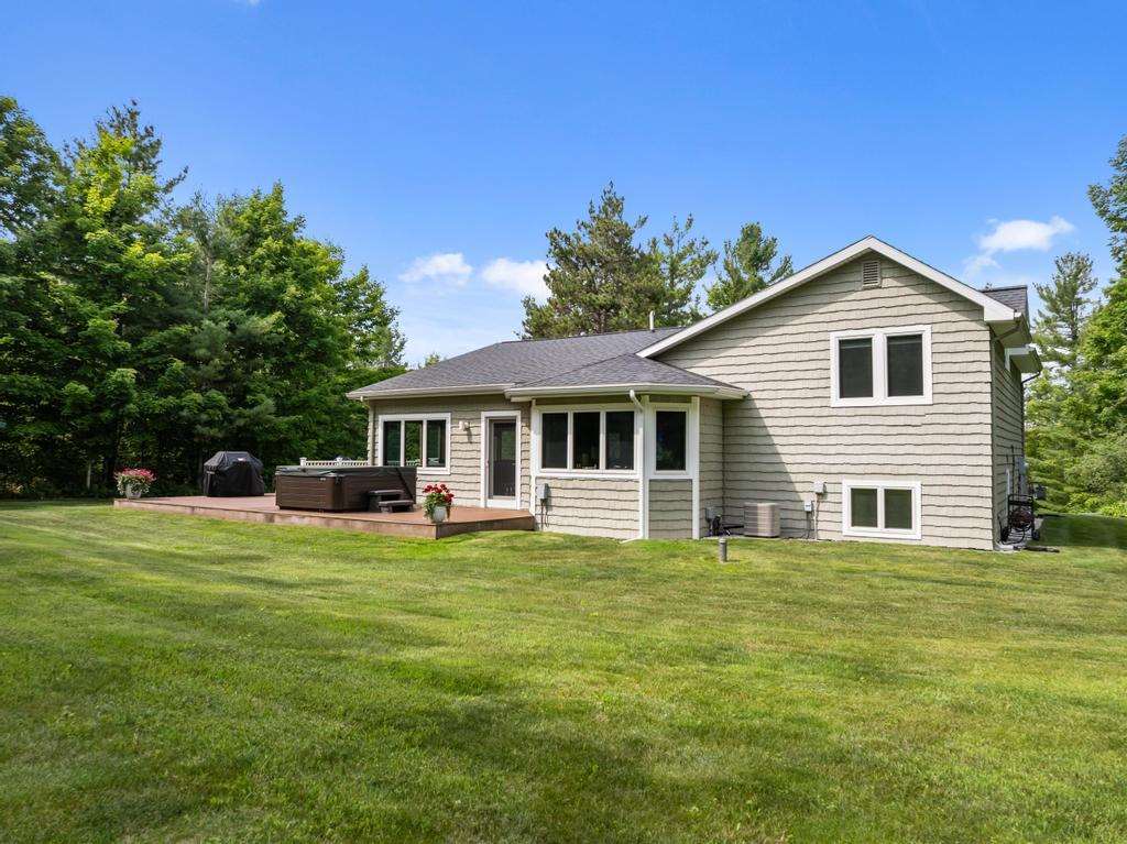 8715 Curtis Lane Petoskey MI 49770