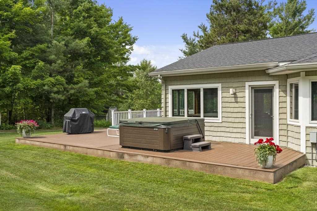 8715 Curtis Lane Petoskey MI 49770