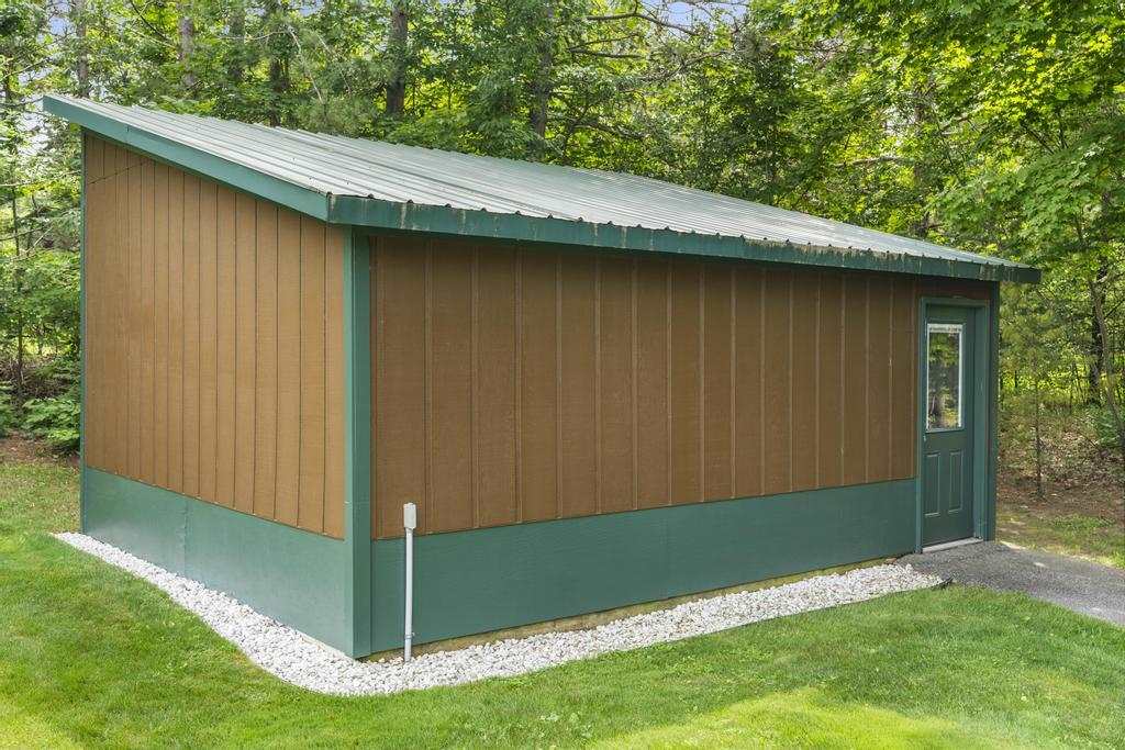 8715 Curtis Lane Petoskey MI 49770