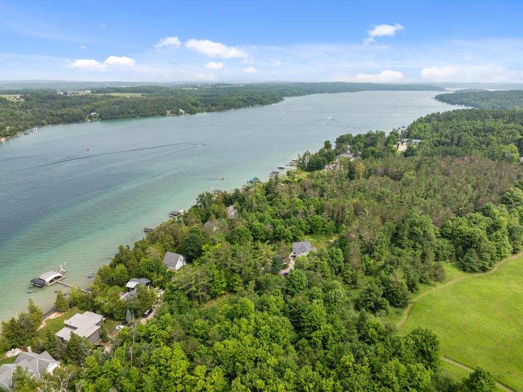 8715 Curtis Lane Petoskey MI 49770