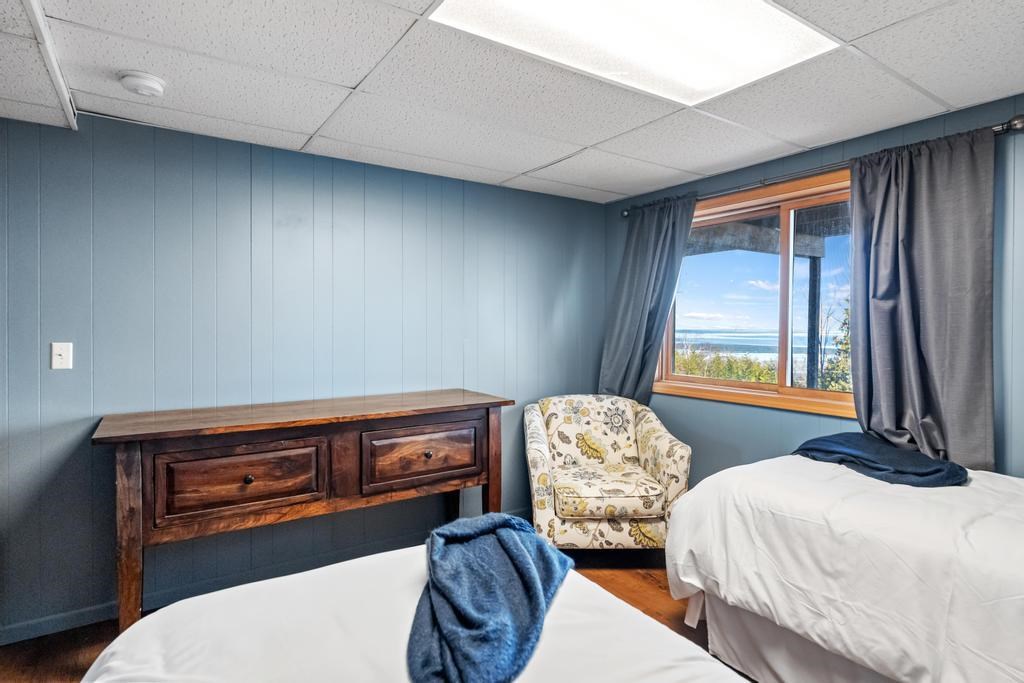 2353 Tor Lane Petoskey MI 49770