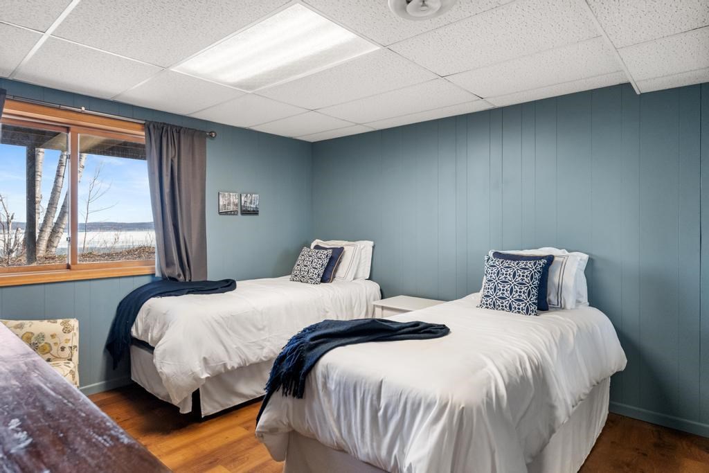 2353 Tor Lane Petoskey MI 49770