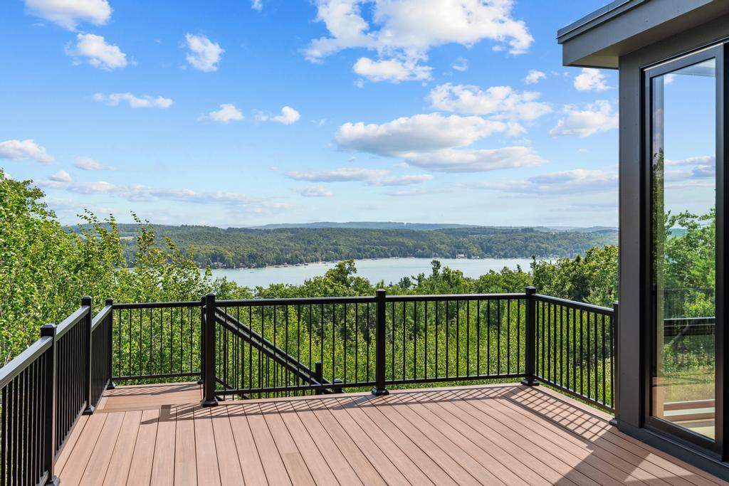 4564 Oak Bluff Walloon Lake MI 49796