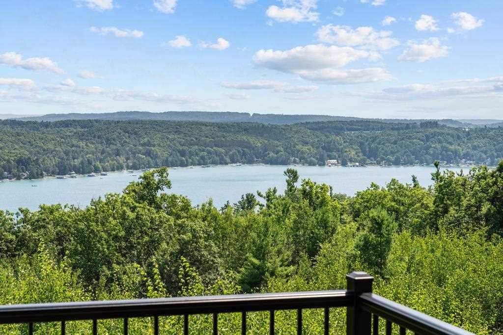 4564 Oak Bluff Walloon Lake MI 49796