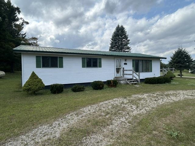 3802 Euclid Avenue Brutus MI 49716
