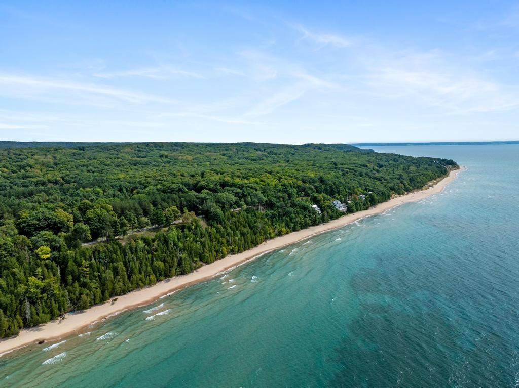 3930 Topside Drive Harbor Springs MI 49740