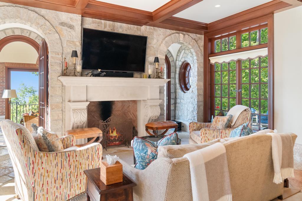 6028 Trillium Trail Harbor Springs MI 49740