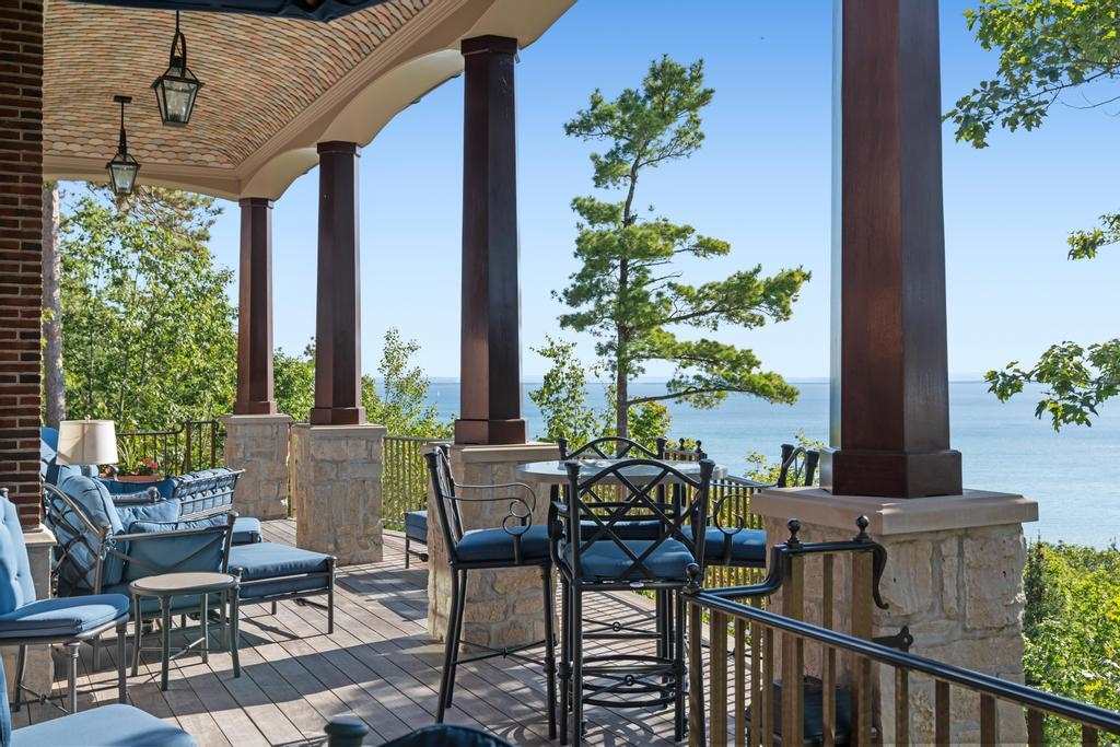 6028 Trillium Trail Harbor Springs MI 49740