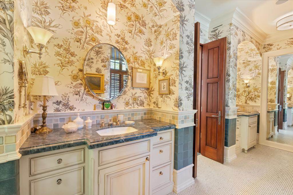 6028 Trillium Trail Harbor Springs MI 49740