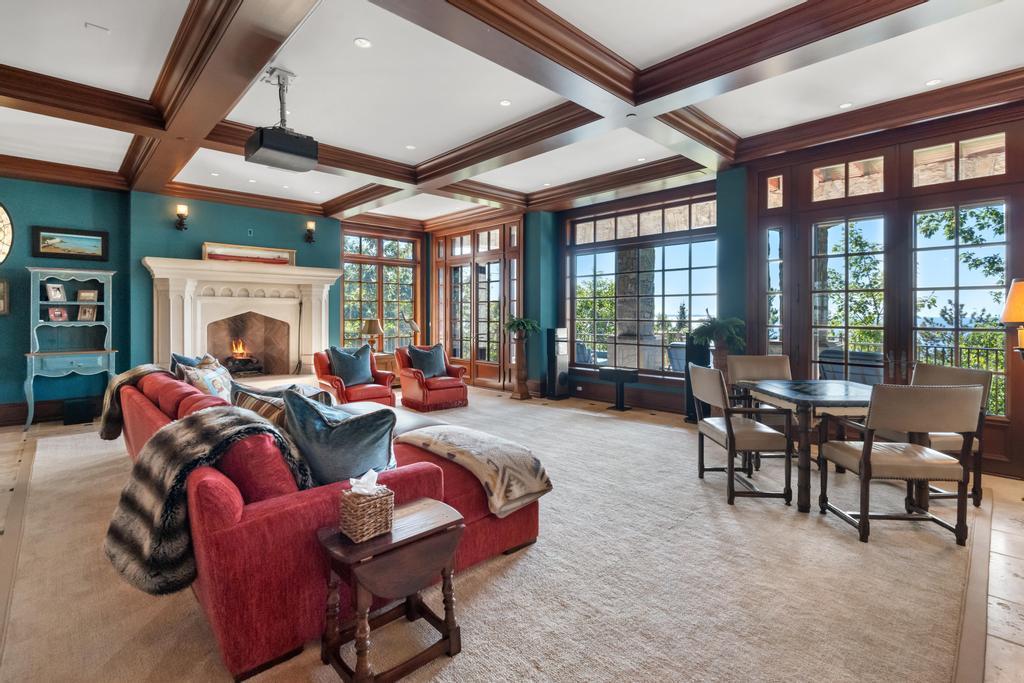 6028 Trillium Trail Harbor Springs MI 49740
