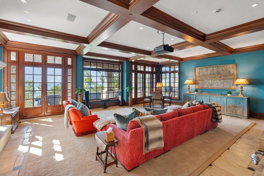 6028 Trillium Trail Harbor Springs MI 49740