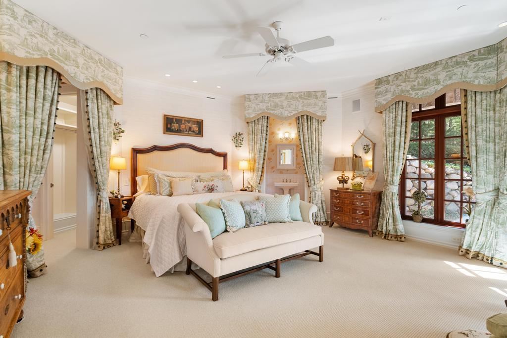 6028 Trillium Trail Harbor Springs MI 49740