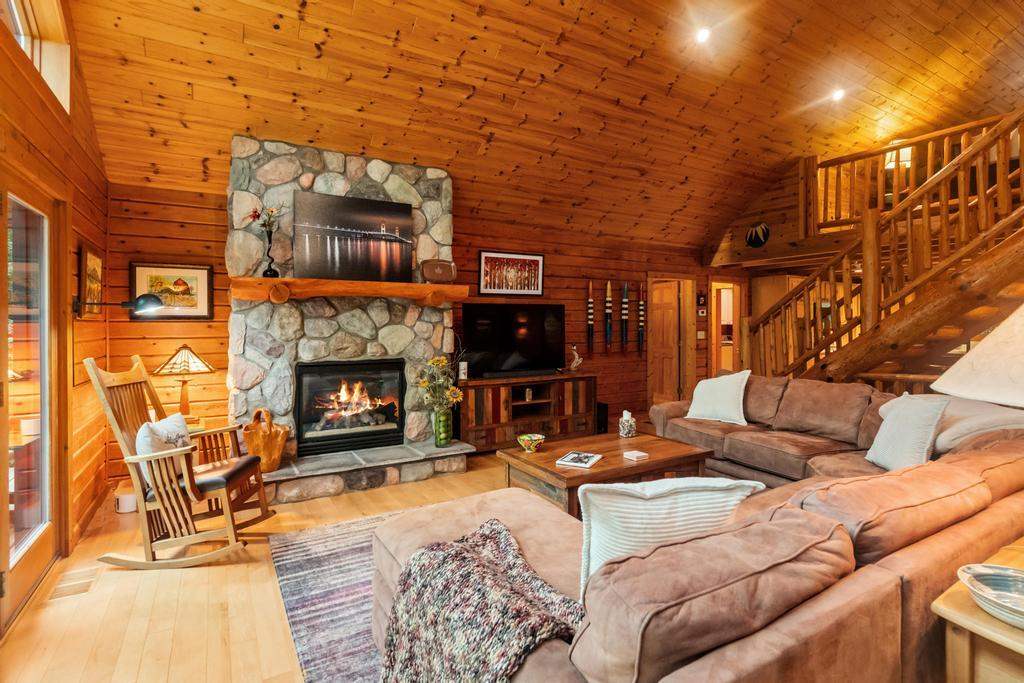 2645 Rosewood Lane Petoskey MI 49770