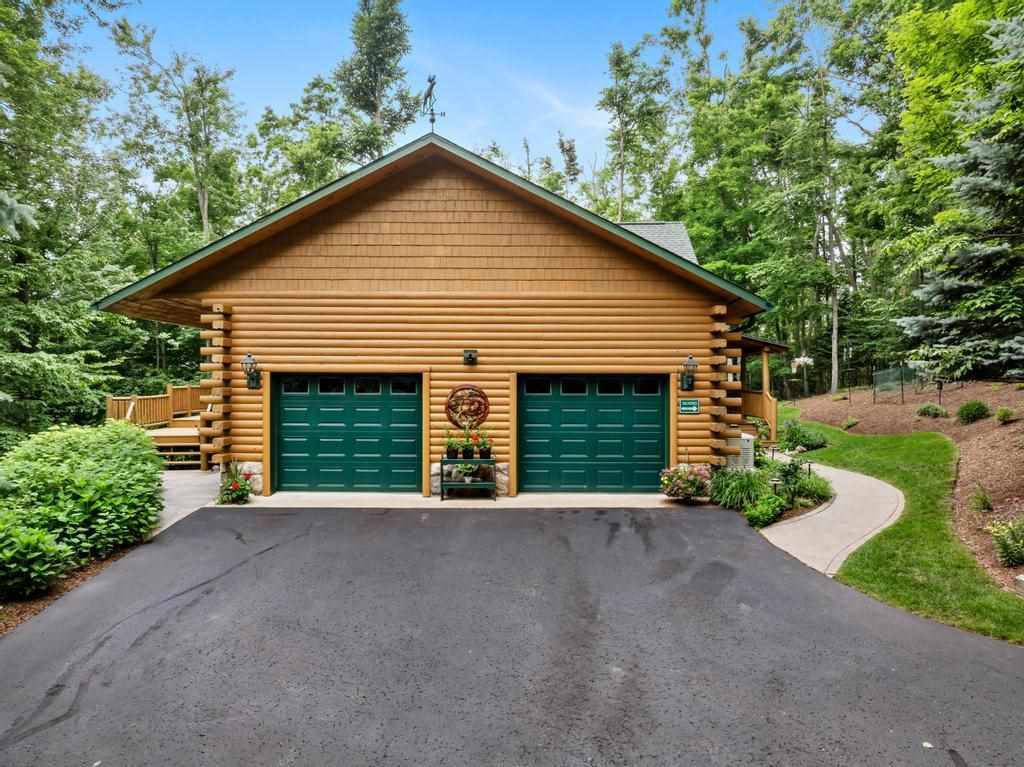 2645 Rosewood Lane Petoskey MI 49770