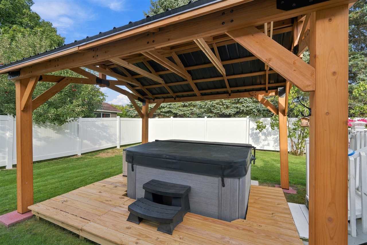 1102 Charlo Street Charlevoix MI 49720