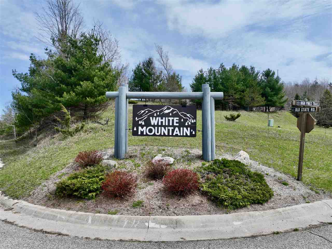 895 High Pines Trail Boyne City MI 49712