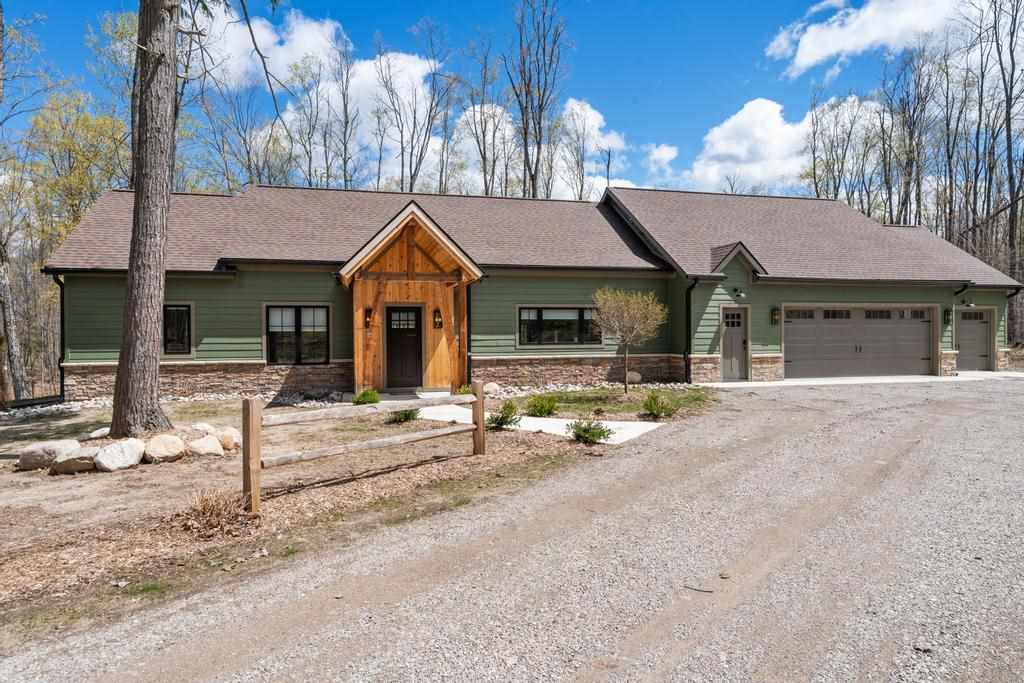 895 High Pines Trail Boyne City MI 49712