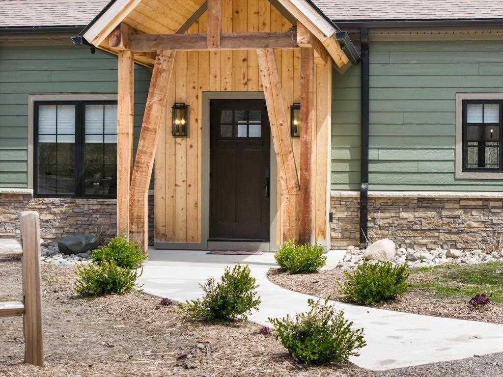 895 High Pines Trail Boyne City MI 49712