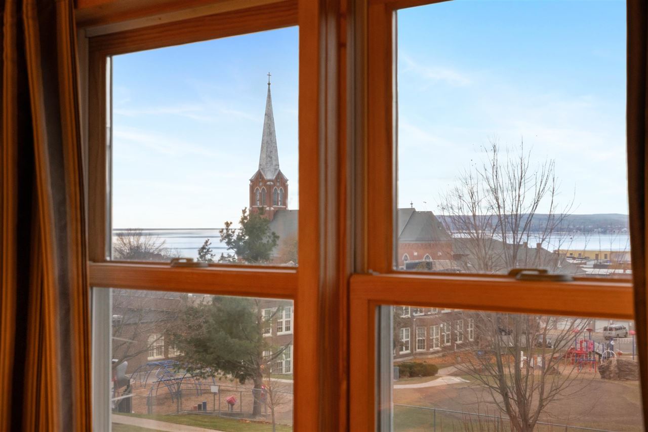 444 Grove Street Petoskey MI 49770