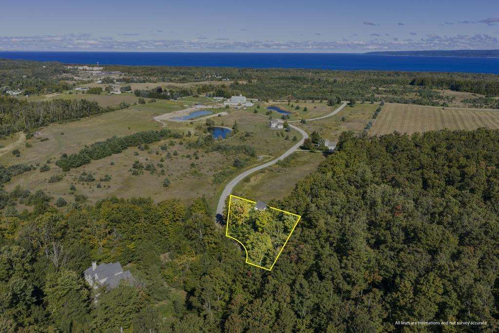 2355 Countryside Lane Petoskey MI 49770