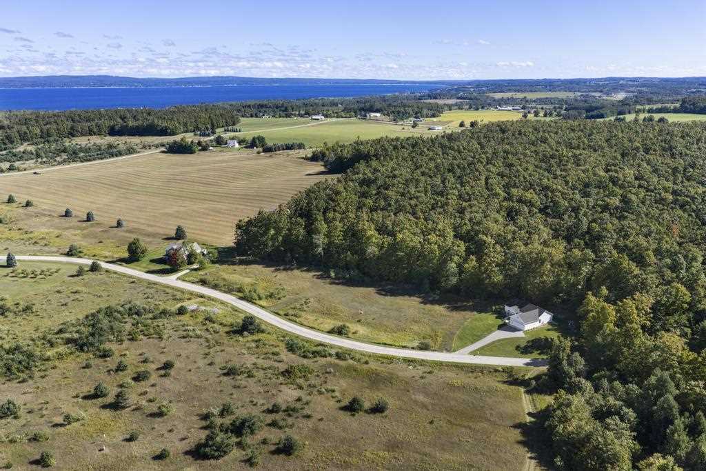 2355 Countryside Lane Petoskey MI 49770