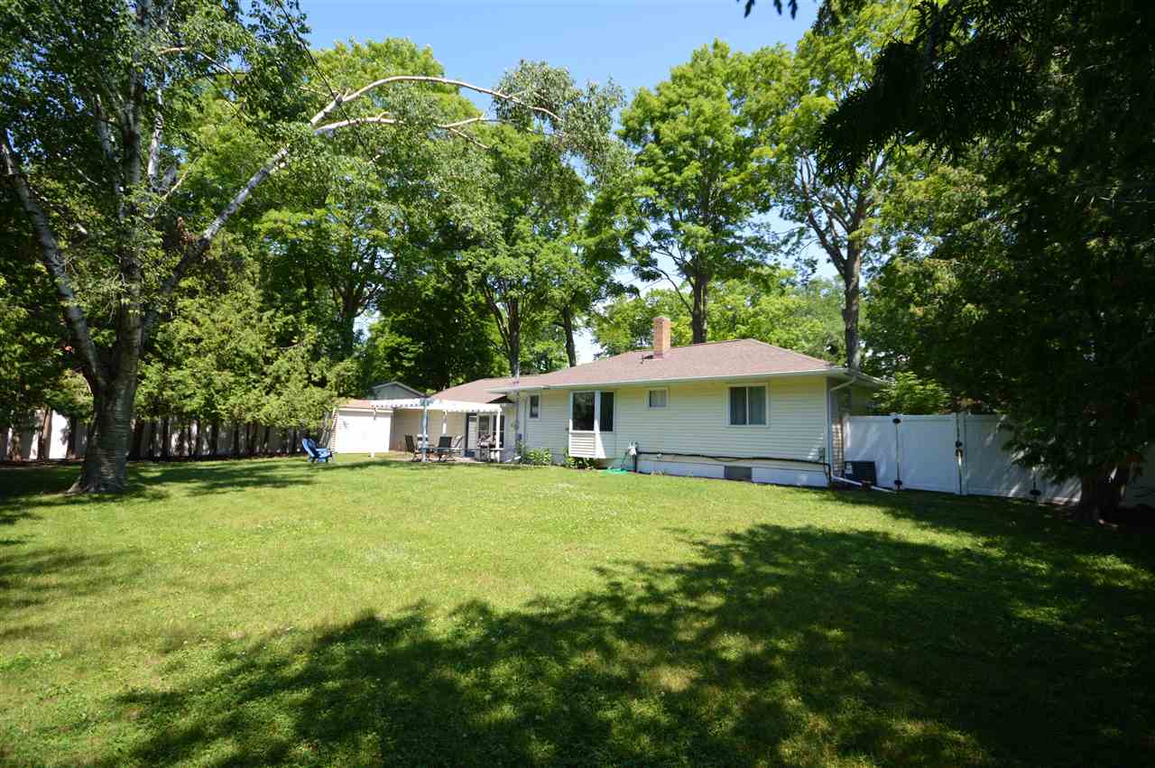 106 Oak Street Charlevoix MI 49720