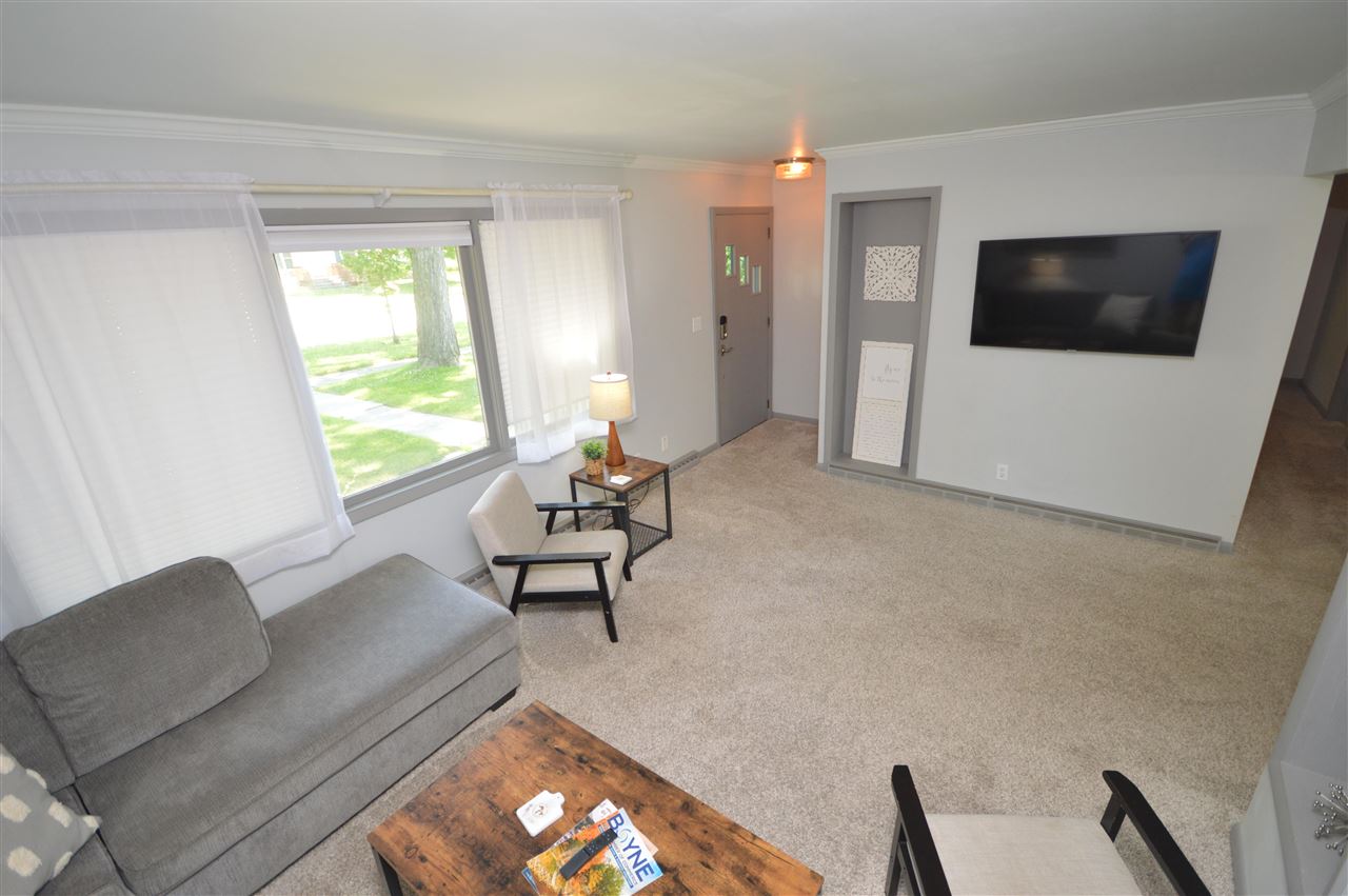106 Oak Street Charlevoix MI 49720