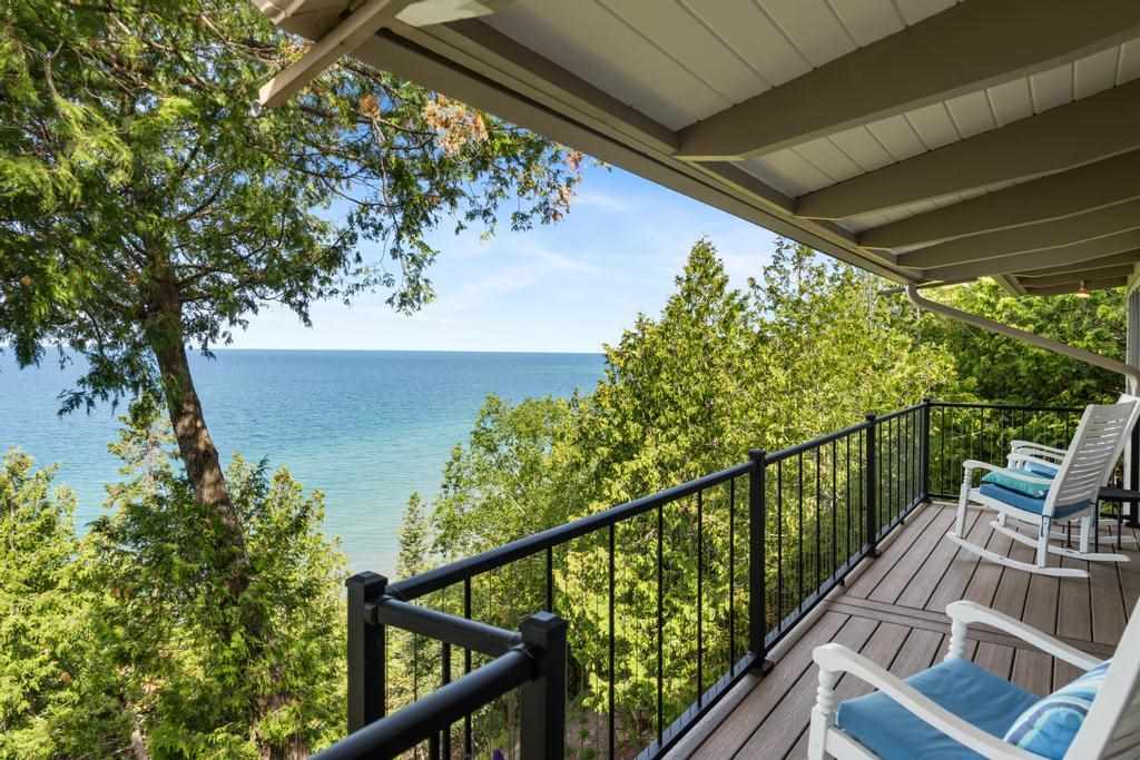 3340 S Lake Shore Drive Harbor Springs MI 49740