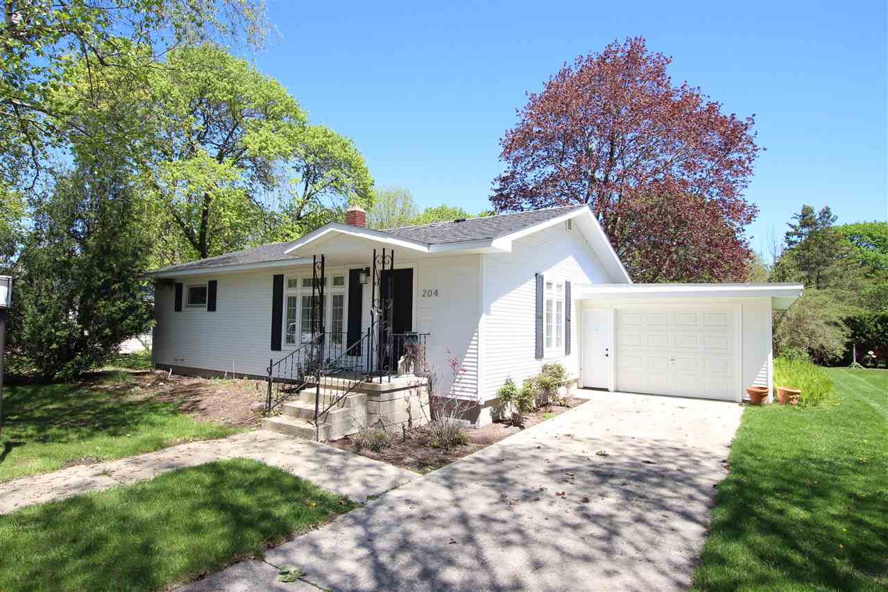 204 Burns Street Charlevoix MI 49720