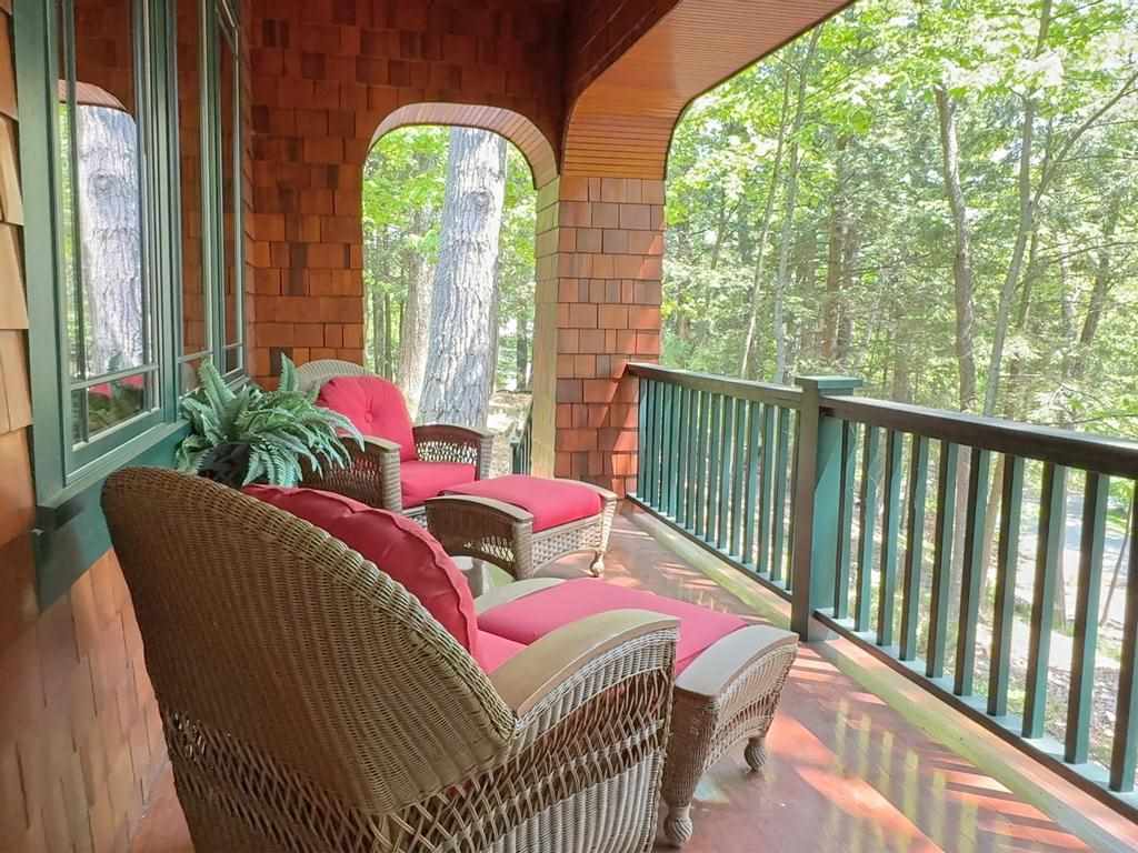 805 Glenn Drive Harbor Springs MI 49740