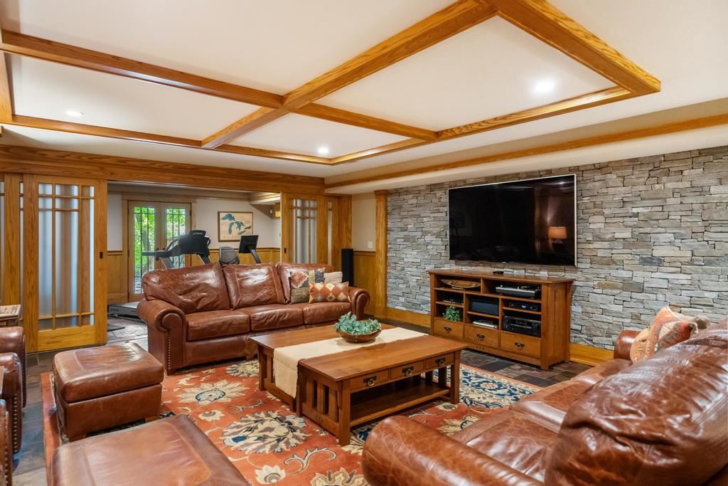 805 Glenn Drive Harbor Springs MI 49740