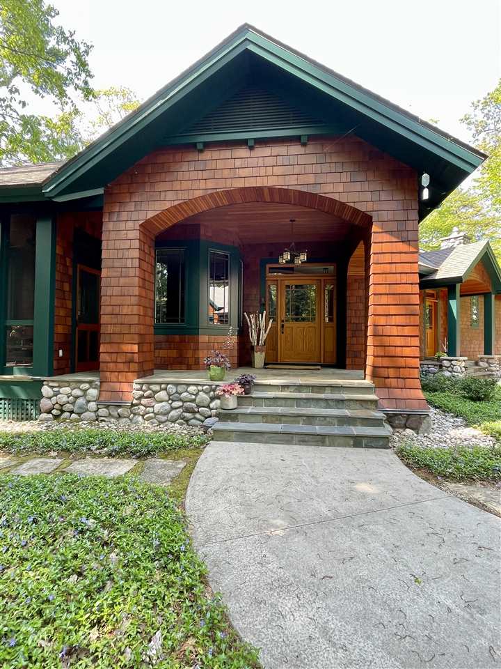 805 Glenn Drive Harbor Springs MI 49740