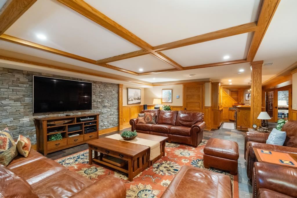 805 Glenn Drive Harbor Springs MI 49740