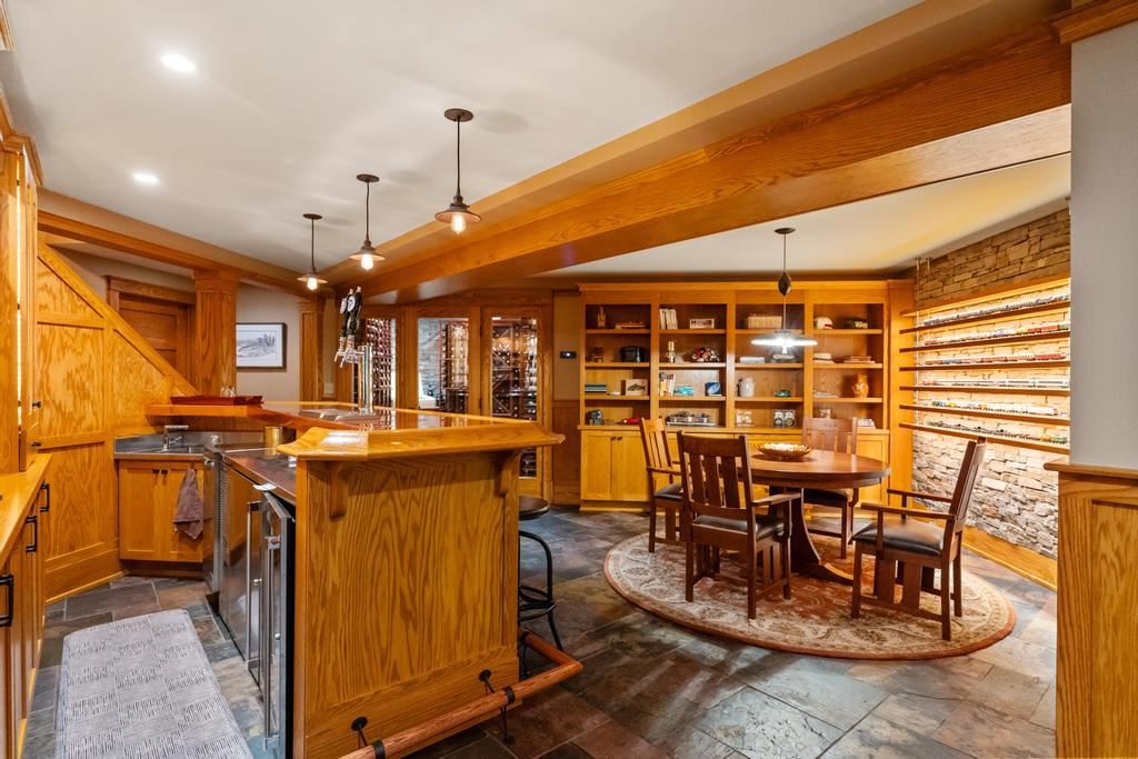 805 Glenn Drive Harbor Springs MI 49740