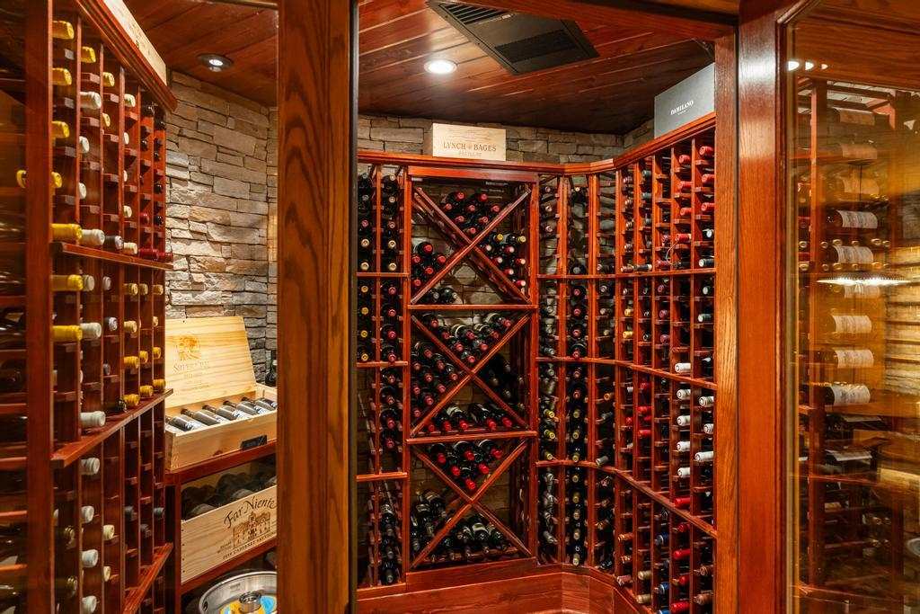 805 Glenn Drive Harbor Springs MI 49740