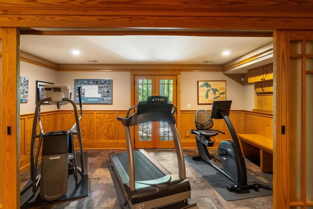 805 Glenn Drive Harbor Springs MI 49740