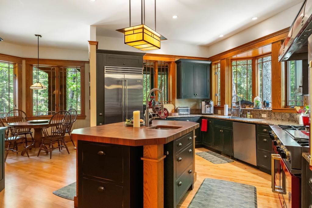 805 Glenn Drive Harbor Springs MI 49740