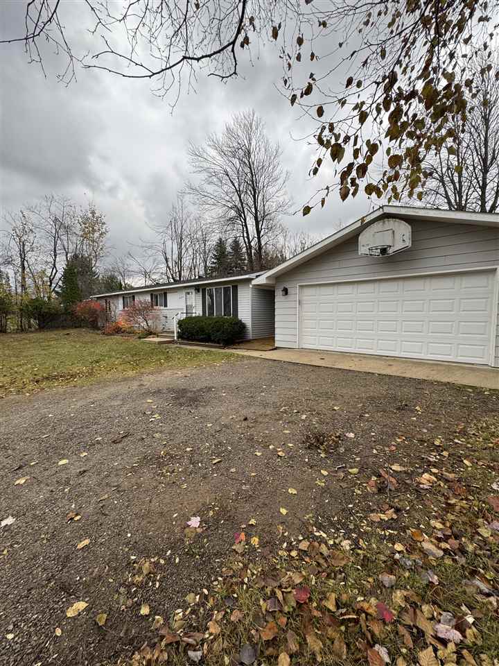 5160 Vis-a-vis Lane Petoskey MI 49770