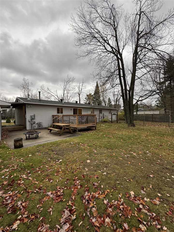 5160 Vis-a-vis Lane Petoskey MI 49770